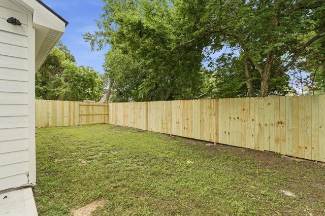 6109 Woodrow Street, Texas City, TX 77591