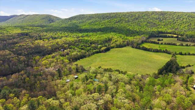 482 BOYER RD, Fort Valley, VA 22652