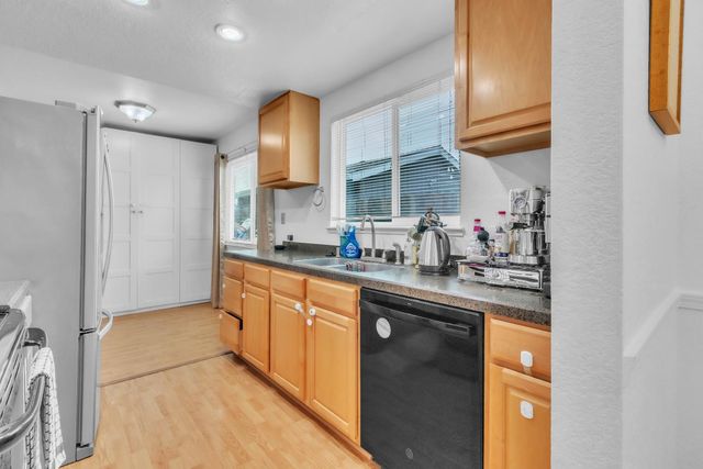 10243 Pistachio Way, Sacramento, CA 95827