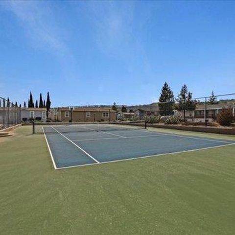 128 Chateau La Salle Drive, San Jose, CA 95111