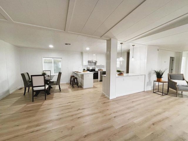 128 Chateau La Salle Drive, San Jose, CA 95111