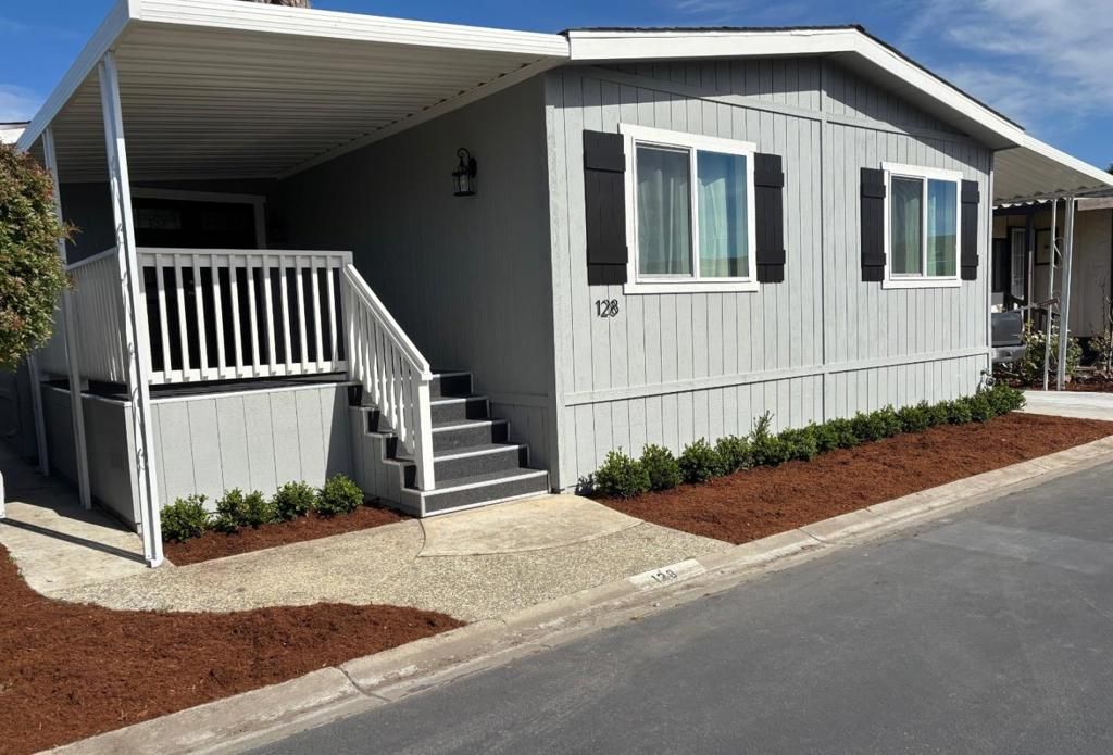 128 Chateau La Salle Drive, San Jose, CA 95111