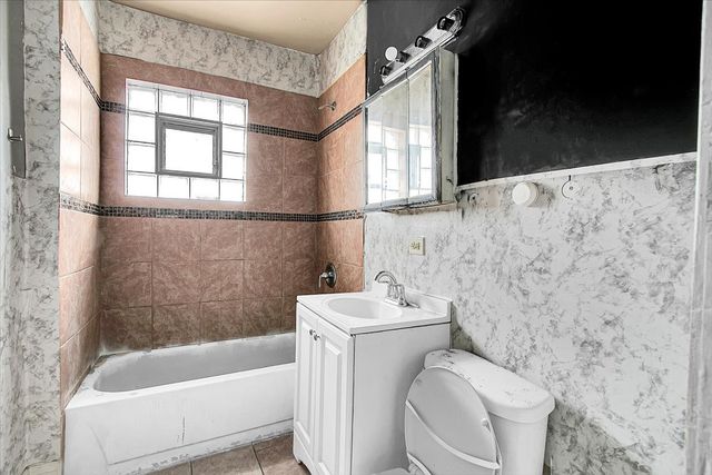 1220 W 109th Place, Chicago, IL 60643