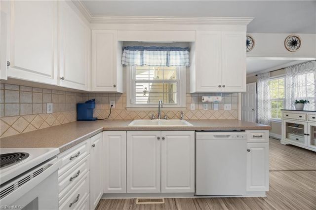 340 Mountainview Road, King, NC 27021