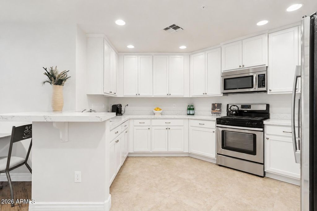 5350 E DEER VALLEY Drive 4267, Phoenix, AZ 85054 — photo 2