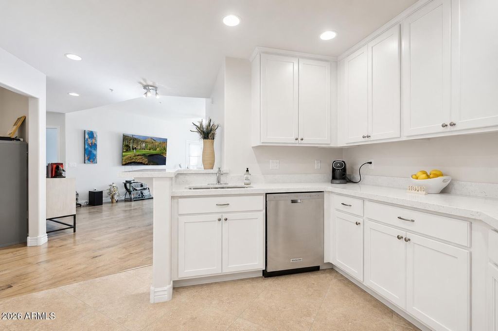 5350 E DEER VALLEY Drive 4267, Phoenix, AZ 85054 — photo 4