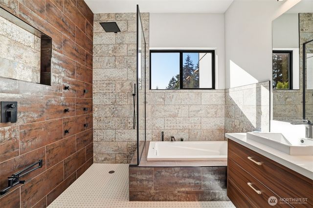 18111 84th Avenue W, Edmonds, WA 98026