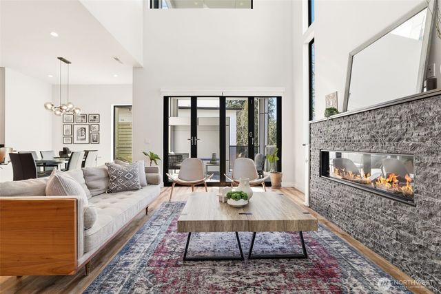 18111 84th Avenue W, Edmonds, WA 98026