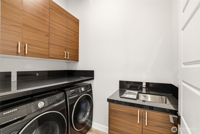 18111 84th Avenue W, Edmonds, WA 98026