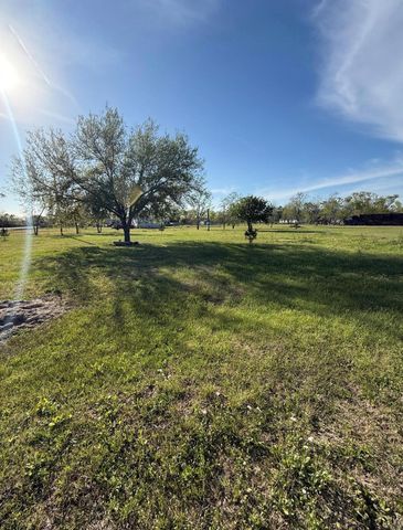 64 County Road 48614, Dayton, TX 77535