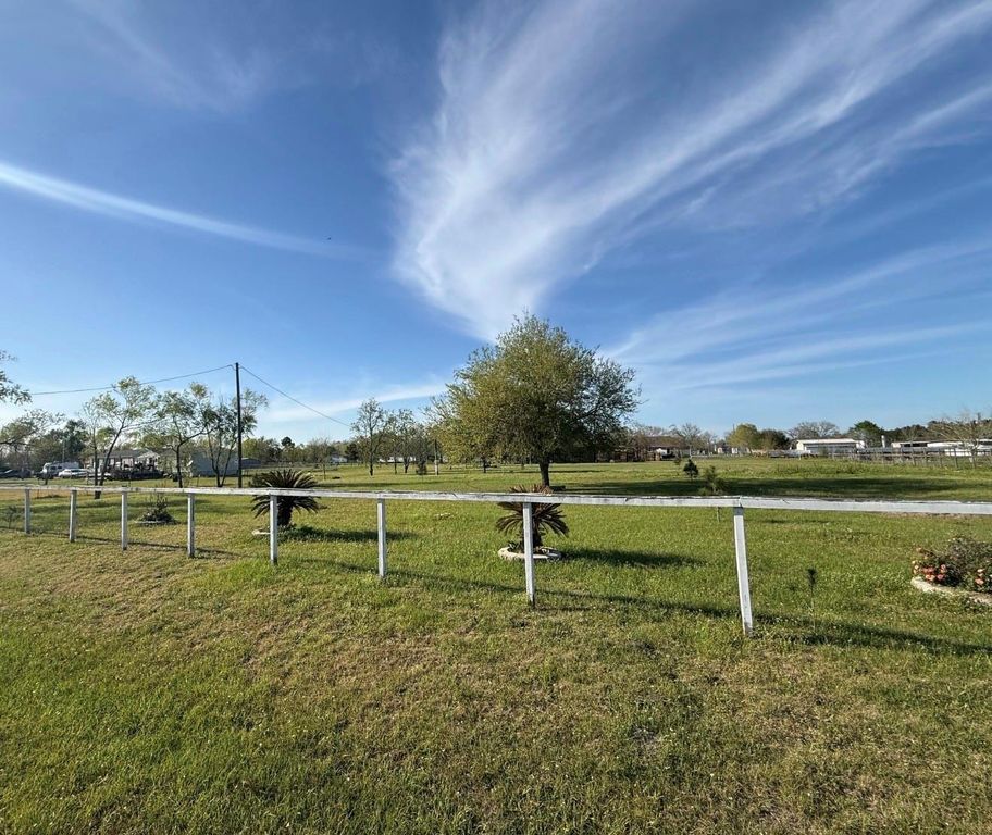 64 County Road 48614, Dayton, TX 77535