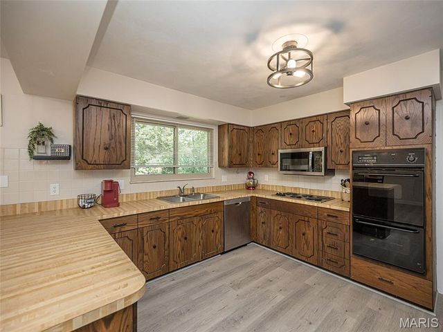 1019 N Smiley Street, O'fallon, IL 62269