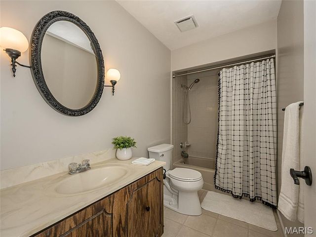 1019 N Smiley Street, O'fallon, IL 62269