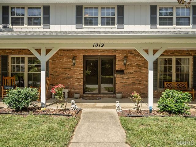 1019 N Smiley Street, O'fallon, IL 62269