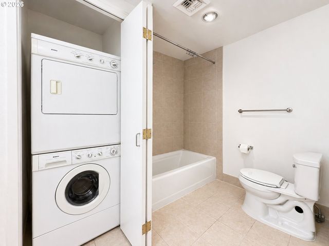 910 Se 42ND Ave 240, Portland, OR 97215