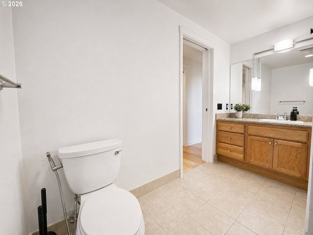 910 Se 42ND Ave 240, Portland, OR 97215