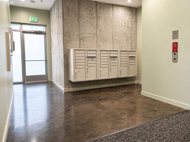 910 Se 42ND Ave 240, Portland, OR 97215