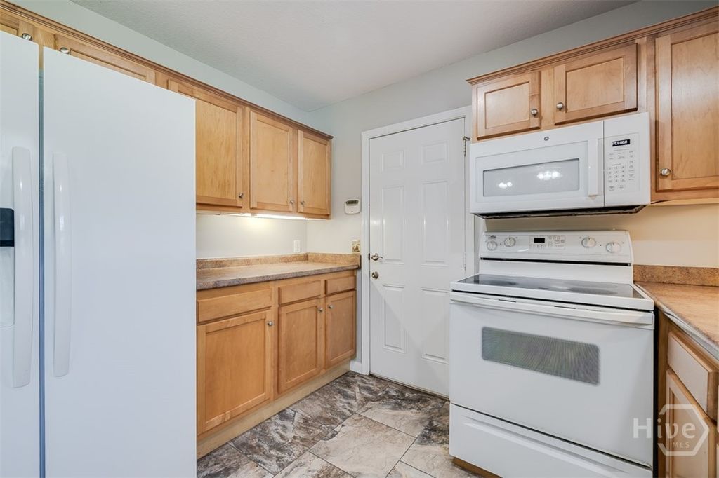 Image 13 of property listing at 107 Rogers Drive, Rincon, GA 31326