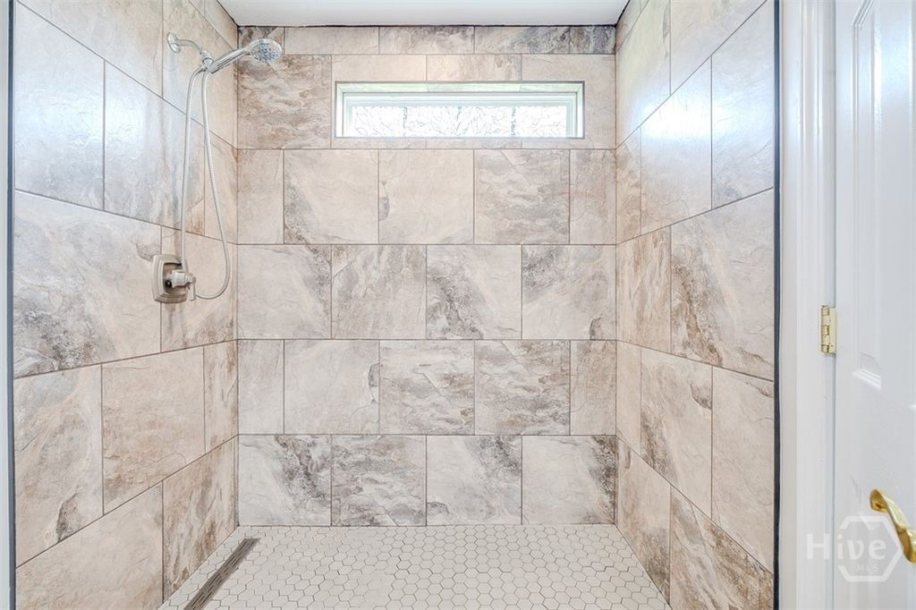 Image 20 of property listing at 107 Rogers Drive, Rincon, GA 31326