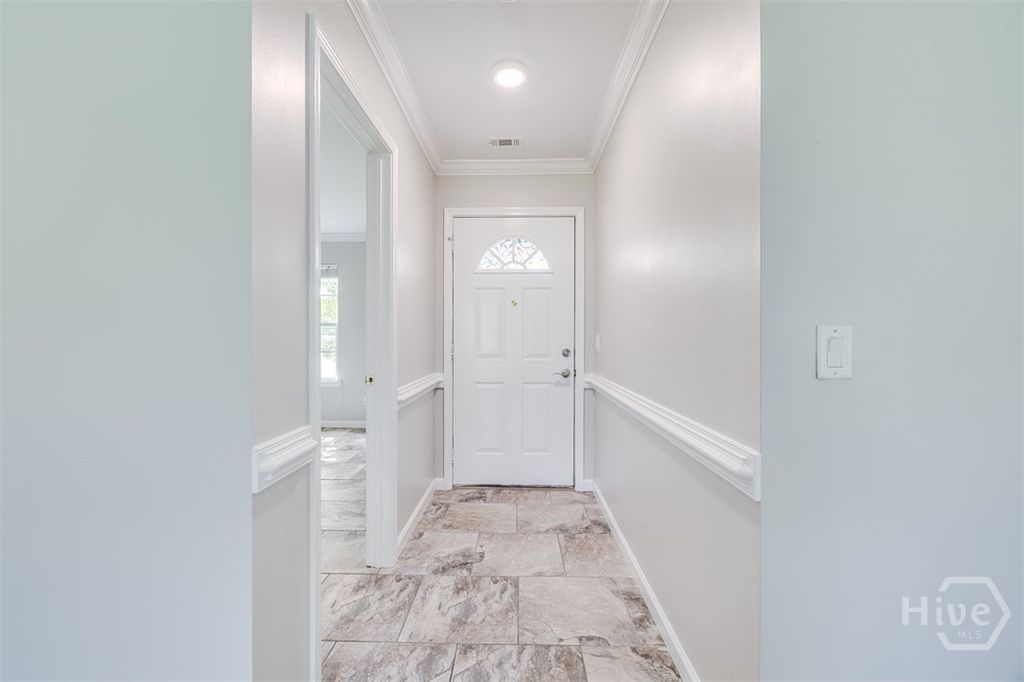 Image 5 of property listing at 107 Rogers Drive, Rincon, GA 31326