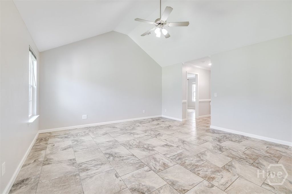 Image 6 of property listing at 107 Rogers Drive, Rincon, GA 31326
