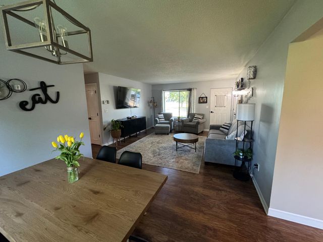 901 22nd Avenue SW, Austin, MN 55912