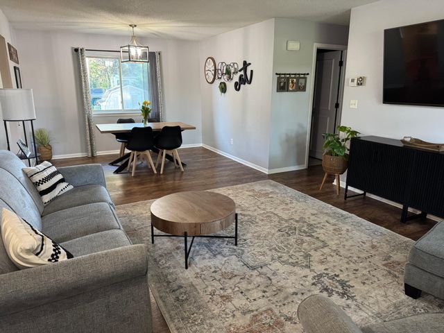 901 22nd Avenue SW, Austin, MN 55912