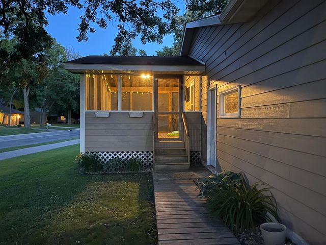 901 22nd Avenue SW, Austin, MN 55912