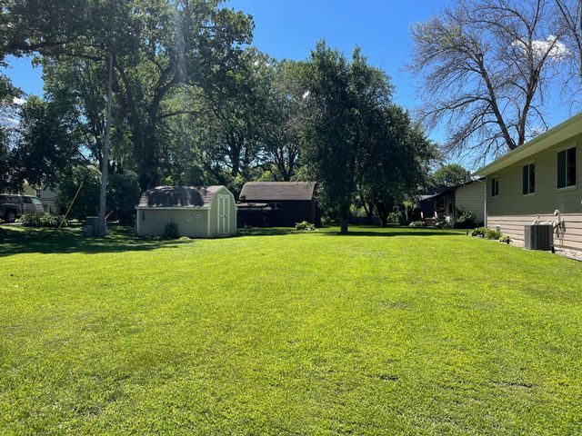 901 22nd Avenue SW, Austin, MN 55912
