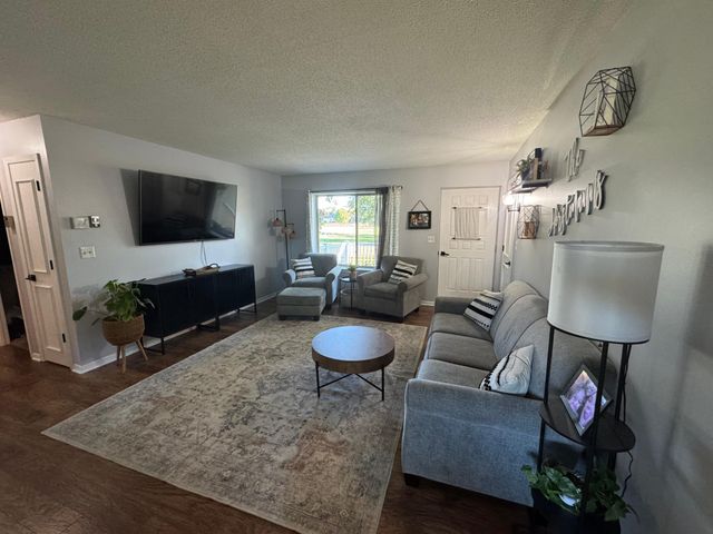 901 22nd Avenue SW, Austin, MN 55912