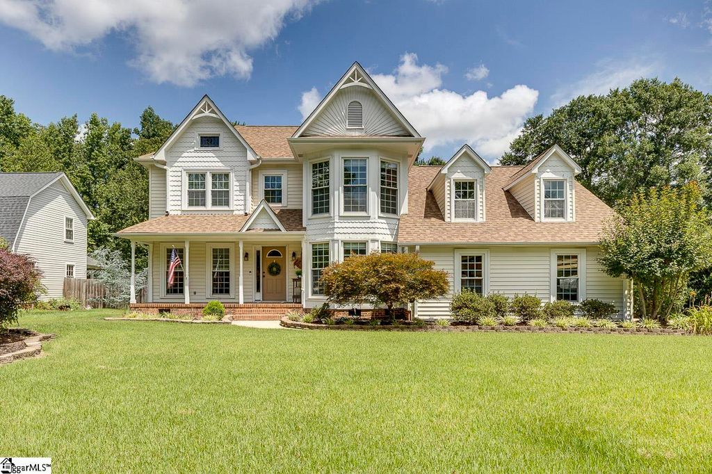 704 E Silverleaf Street, Greer, SC 29650