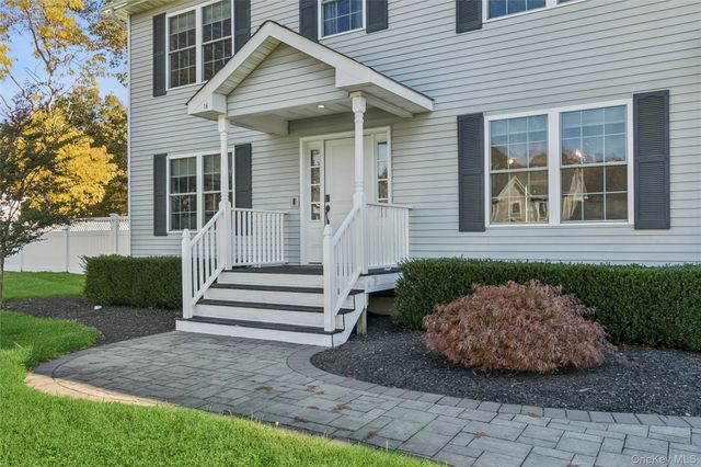 16 Mastro Court, Baiting Hollow, NY 11933