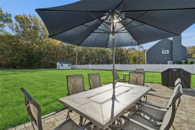 16 Mastro Court, Baiting Hollow, NY 11933