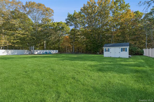 16 Mastro Court, Baiting Hollow, NY 11933