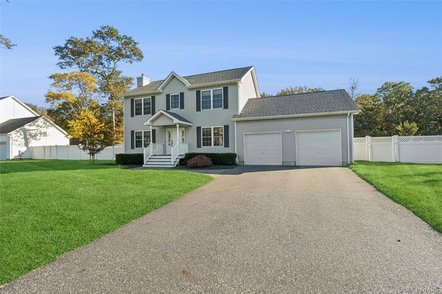 16 Mastro Court, Baiting Hollow, NY 11933