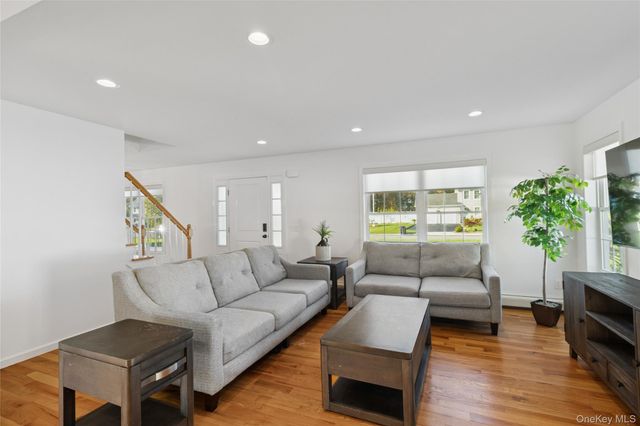 16 Mastro Court, Baiting Hollow, NY 11933