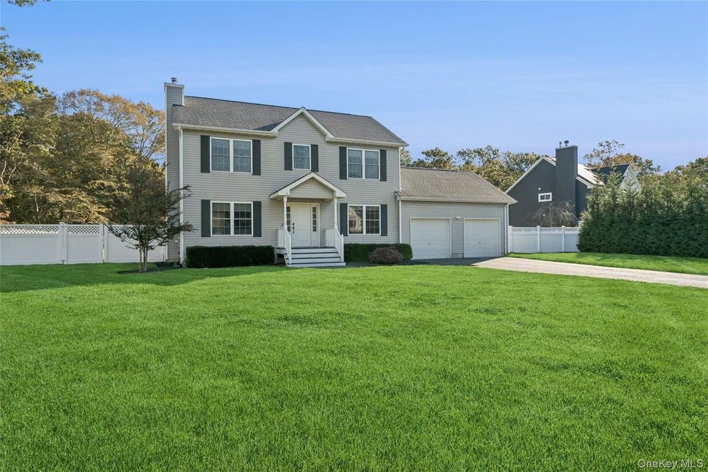 16 Mastro Court, Baiting Hollow, NY 11933