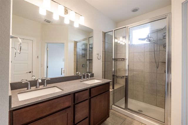 1705 Roseburg DR 21, Austin, TX 78754