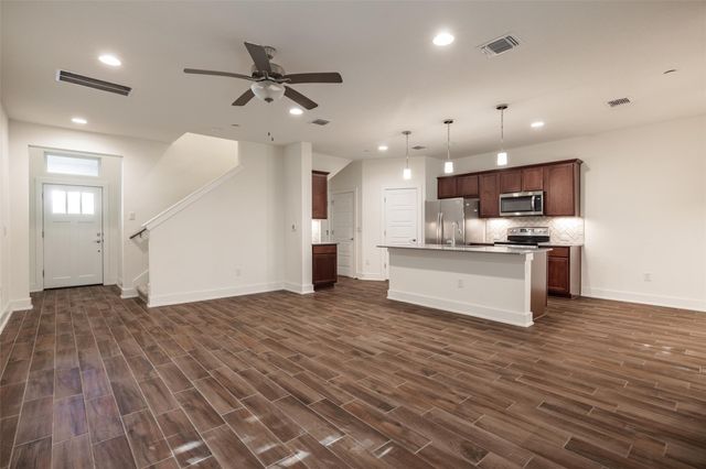 1705 Roseburg DR 21, Austin, TX 78754
