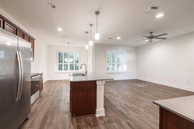 1705 Roseburg DR 21, Austin, TX 78754