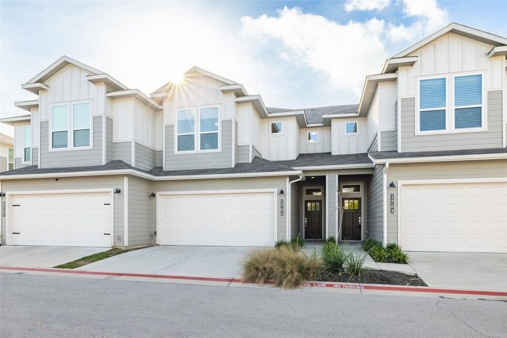 1705 Roseburg DR 21, Austin, TX 78754