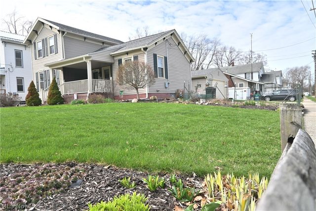 206 S Eagle Street, Geneva, OH 44041