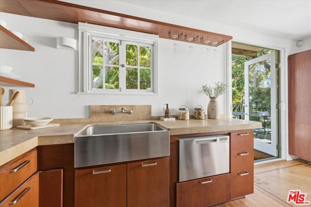 8924 Ashcroft Avenue, West Hollywood, CA 90048