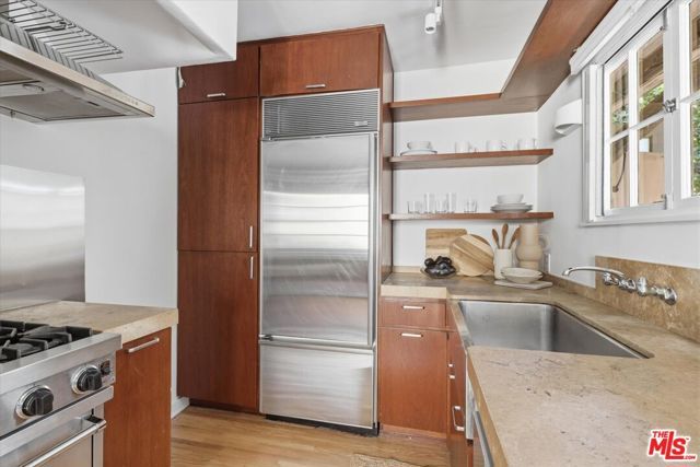 8924 Ashcroft Avenue, West Hollywood, CA 90048