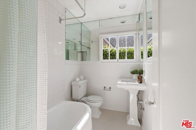 8924 Ashcroft Avenue, West Hollywood, CA 90048