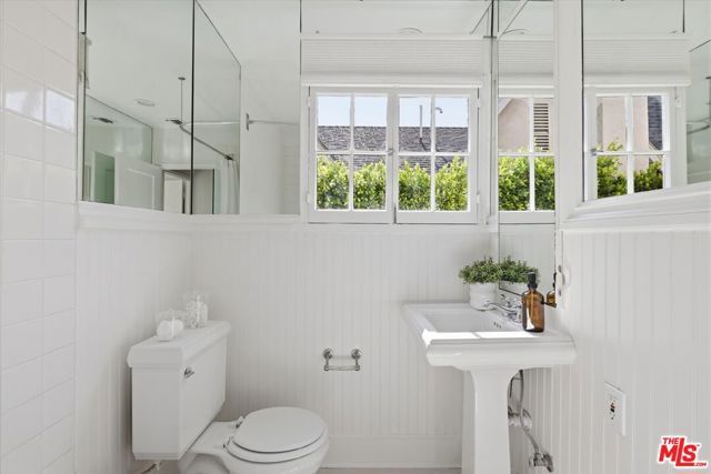 8924 Ashcroft Avenue, West Hollywood, CA 90048