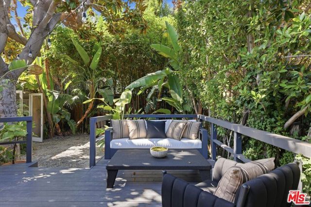 8924 Ashcroft Avenue, West Hollywood, CA 90048