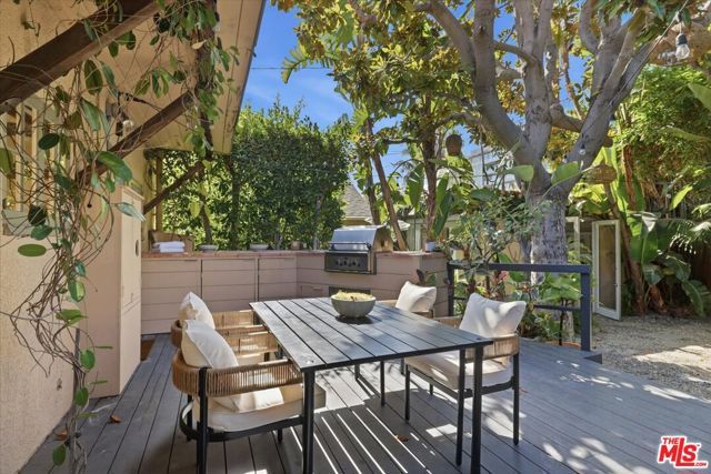 8924 Ashcroft Avenue, West Hollywood, CA 90048