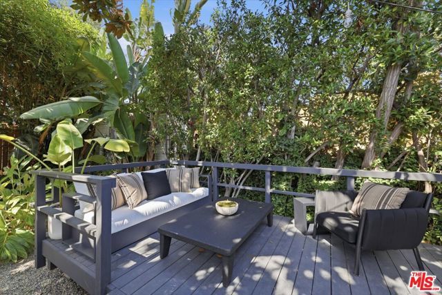 8924 Ashcroft Avenue, West Hollywood, CA 90048