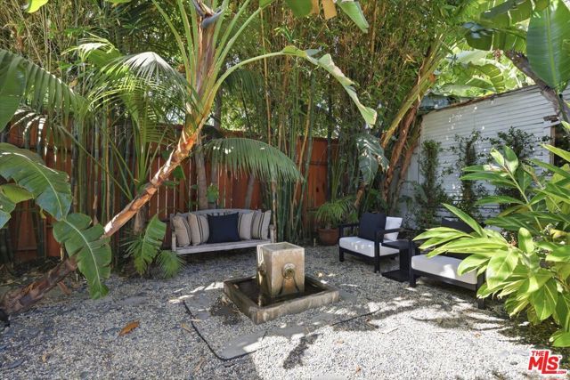 8924 Ashcroft Avenue, West Hollywood, CA 90048